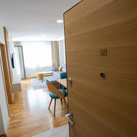 Apartment Vip Bogic 92 *